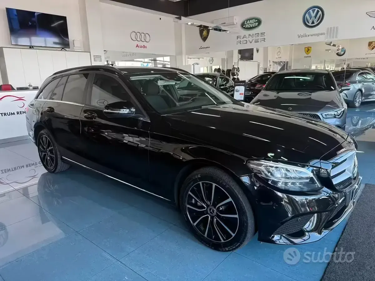 Usata Mercedes C180 Business 122 CV (89 kW) 2019 Nero Station wagon