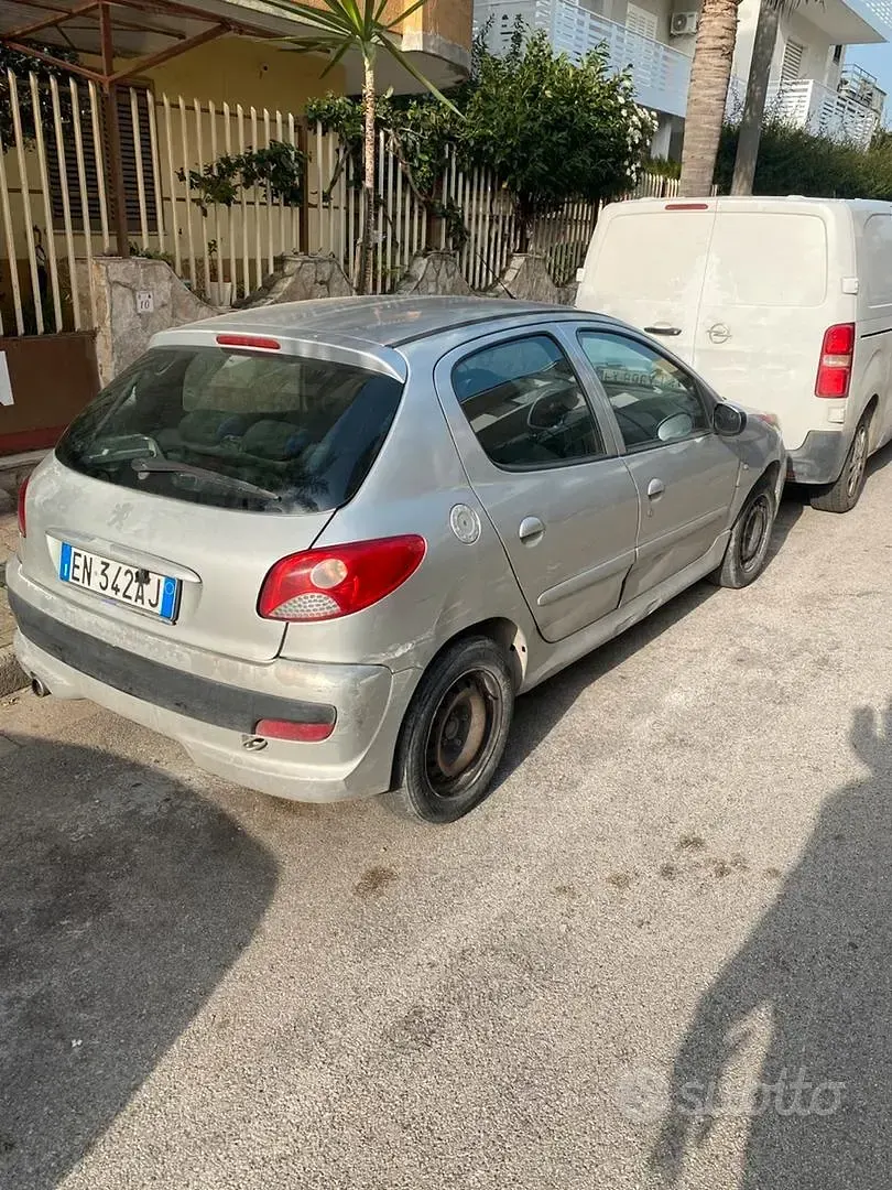 Usata Peugeot 206 60 CV (44 kW) 2012 Berlina