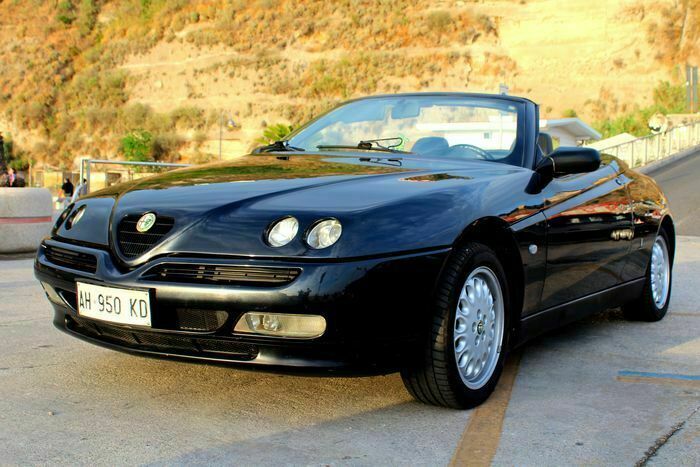 Usata Alfa Romeo Spider 150 CV (110 kW) 1995 Nero Cabrio