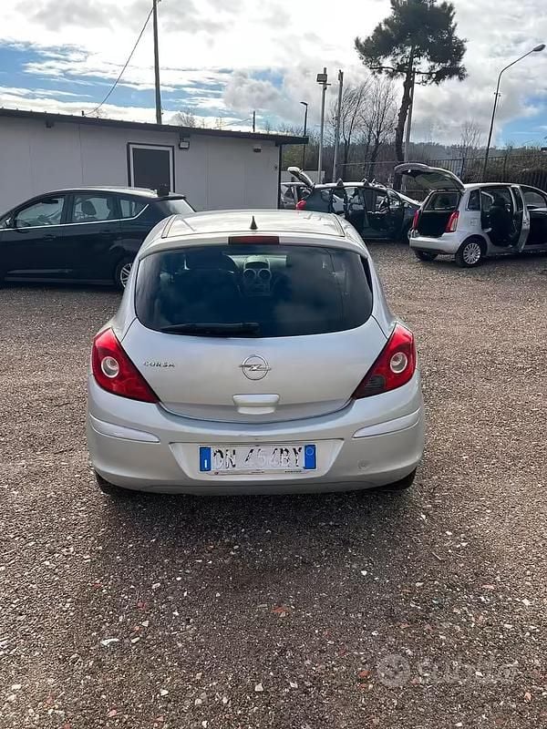 Usata Opel Corsa Club 60 CV (44 kW) 2008 Grigio Utilitaria