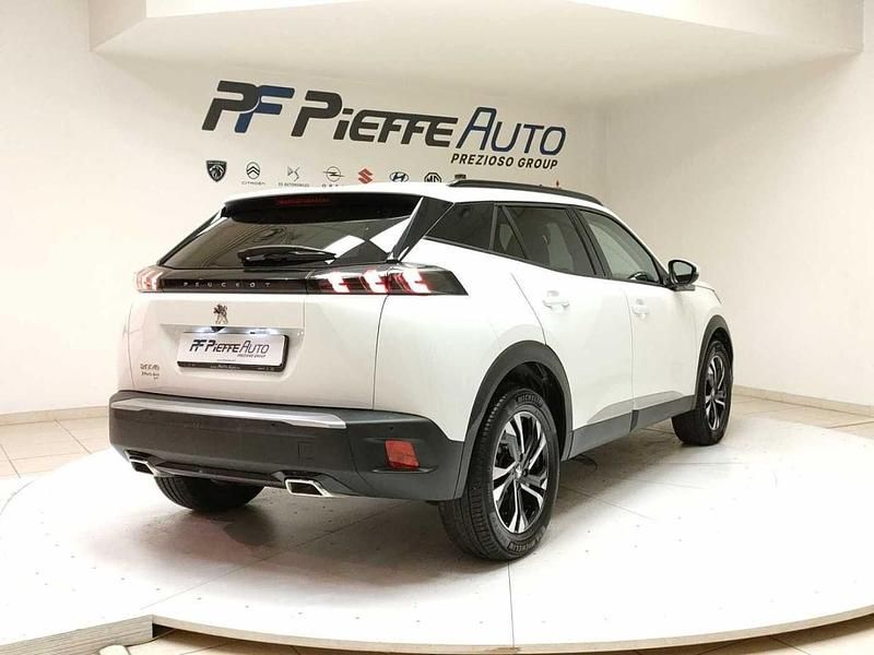 Usata Peugeot 2008 Allure 131 CV (96 kW) 2022 Bianco SUV
