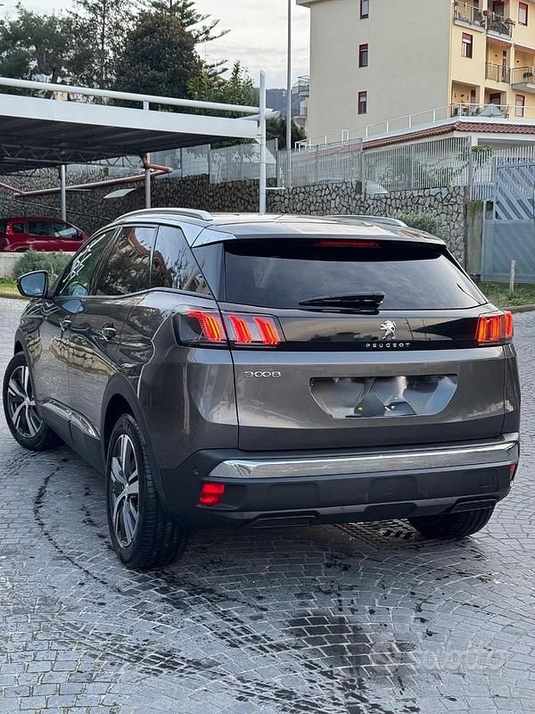 Usata Peugeot 3008 2021 Grigio SUV