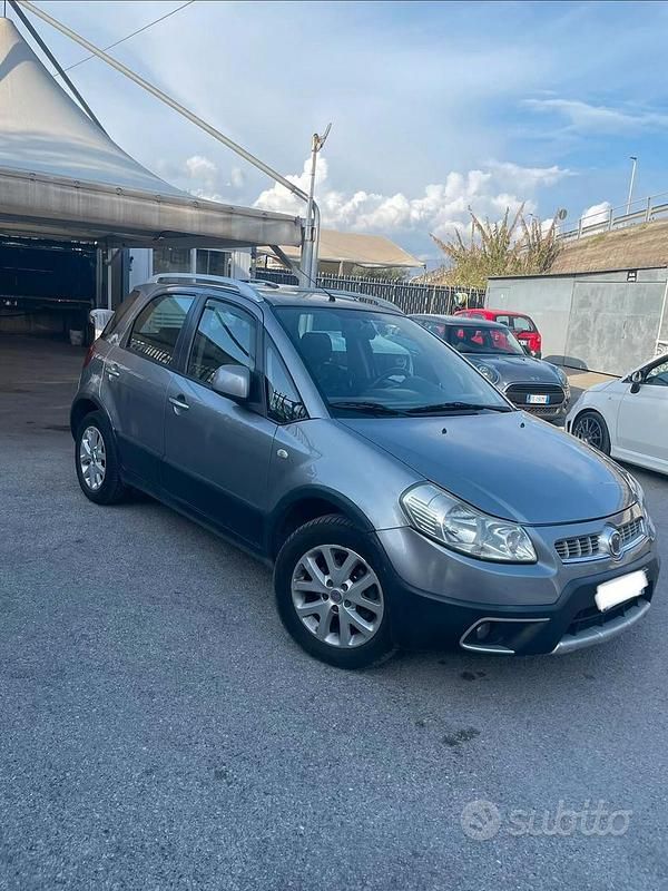Usata Fiat Sedici 135 CV (99 kW) 2009 Grigio SUV