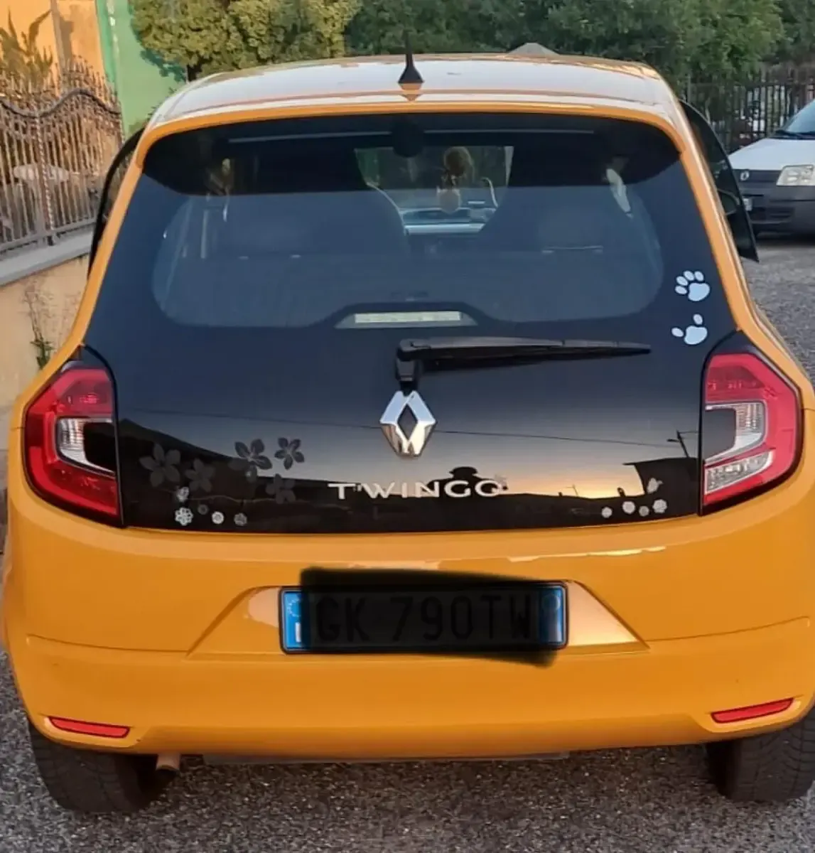 Usata Renault Twingo Life 65 CV (47 kW) 2020 Arancione Utilitaria