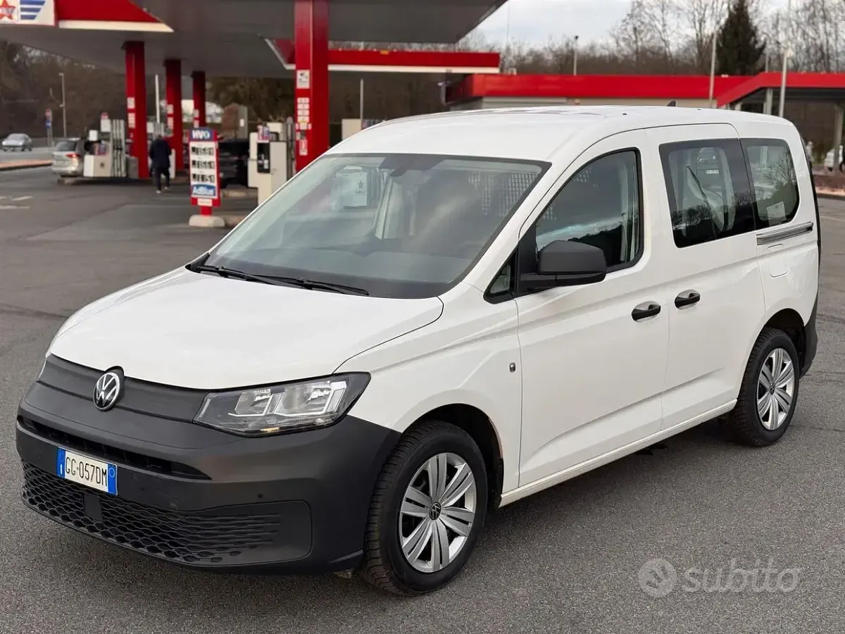 Usata VW Caddy 114 CV (83 kW) 2022 Bianco Monovolume