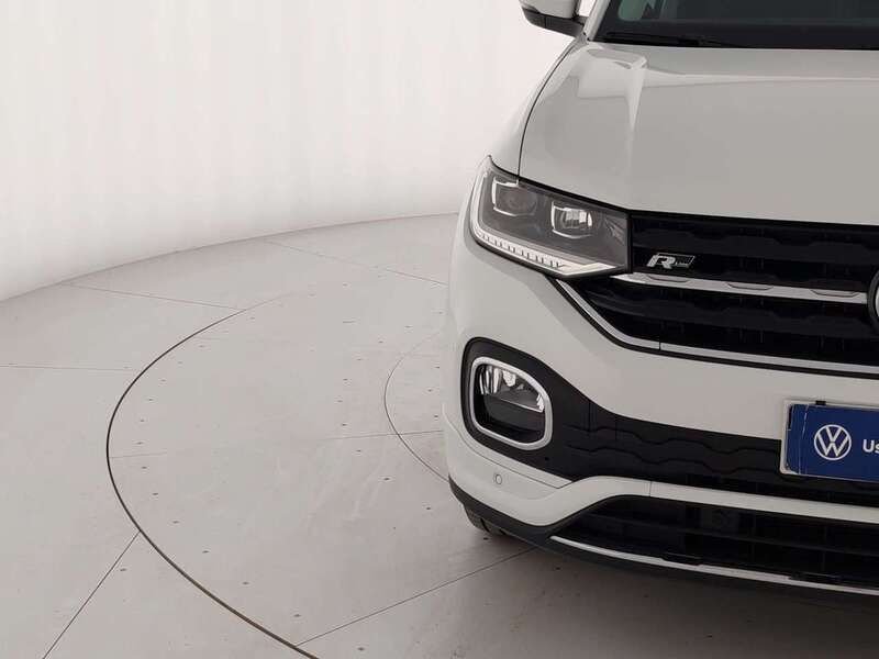 Usata VW T-Cross R-line 110 CV (80 kW) 2023 Argento SUV