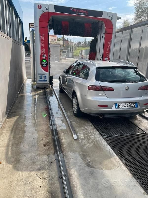 Usata Alfa Romeo 159 120 CV (88 kW) 2011 Grigio Station wagon