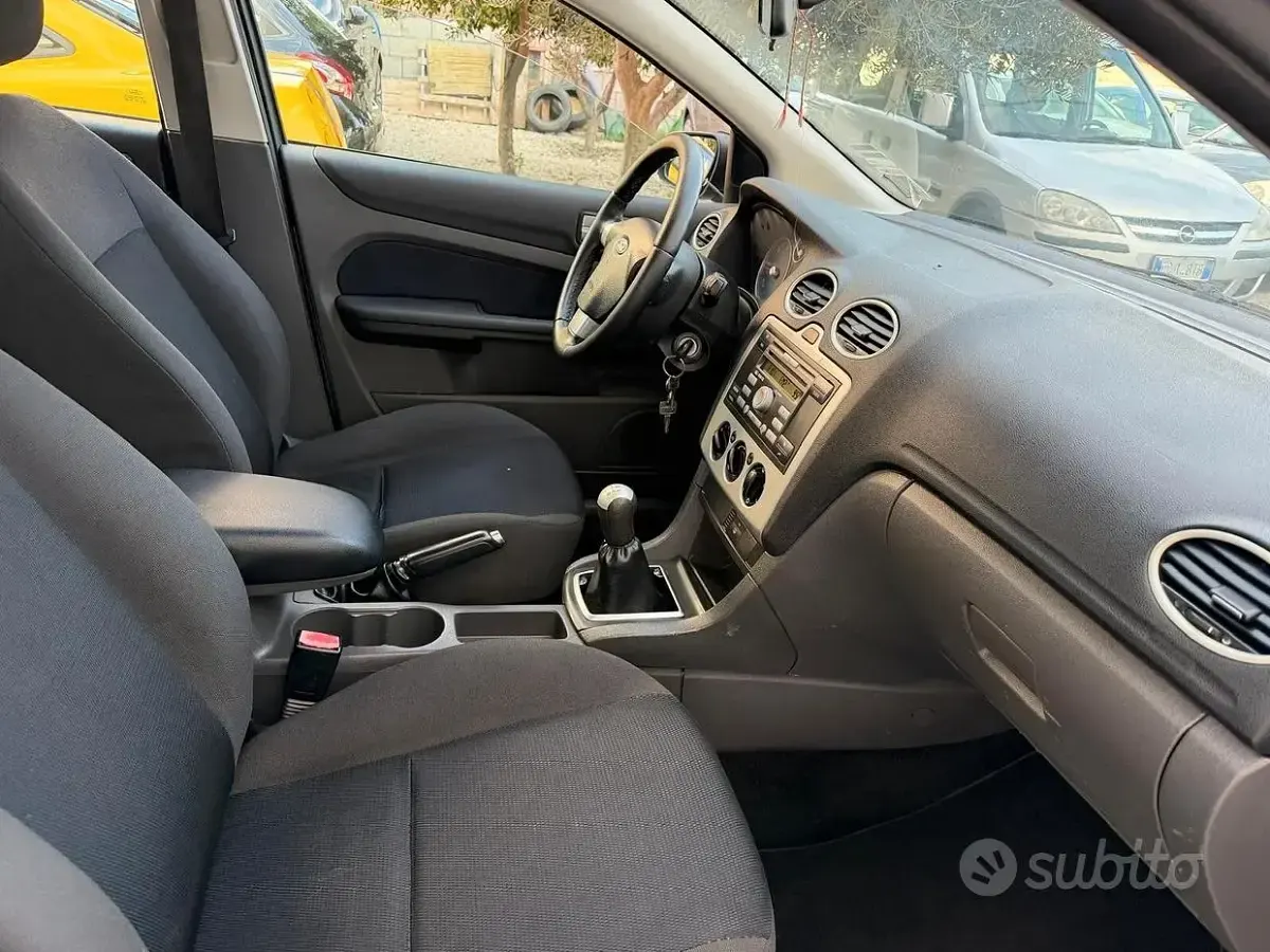 Usata Ford Focus S 90 CV (66 kW) 2007 Bluazzurro Station wagon