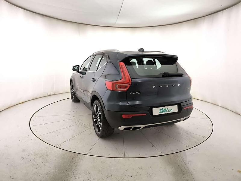 Usata Volvo XC40 Momentum 150 CV (110 kW) 2019 Blu SUV