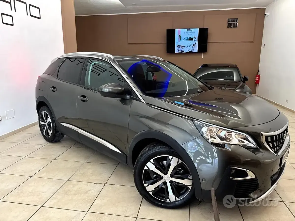 Usata Peugeot 3008 Allure 120 CV (88 kW) 2018 Verde SUV