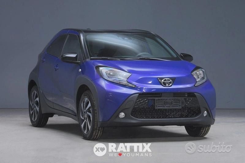 Blu Nuova 2025 Toyota Aygo X Trend SUV | 19.556 € (Cara) - Immagine 1/4