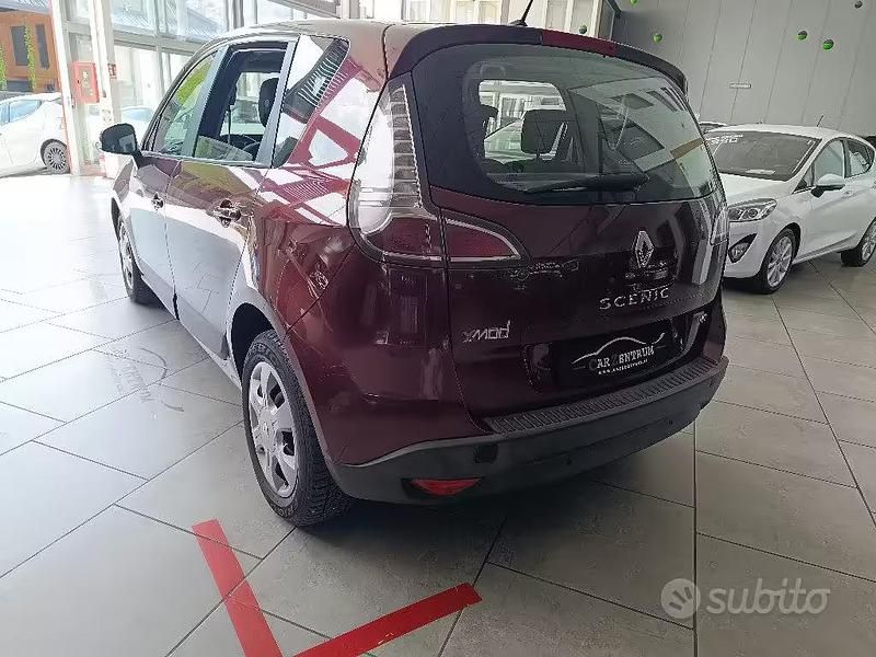 Usata Renault Scénic III XMOD 110 CV (80 kW) 2013 Bordeaux Monovolume