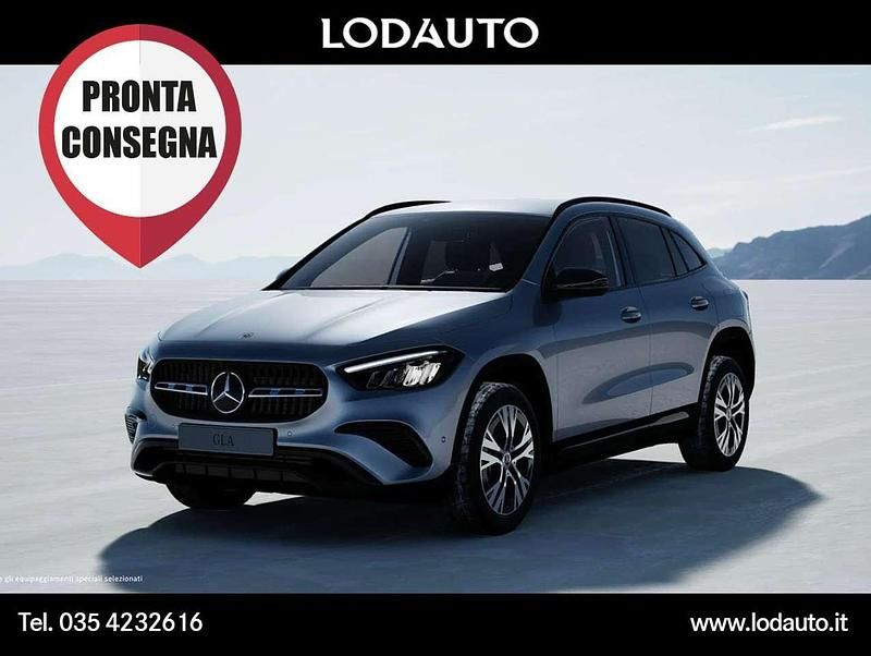 Argento Nuova 2026 Mercedes GLA200 Progressive SUV | 42.600 € (Buon prezzo) - Immagine 1/1