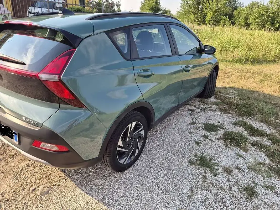Usata Hyundai Bayon 84 CV (61 kW) 2023 Verde SUV