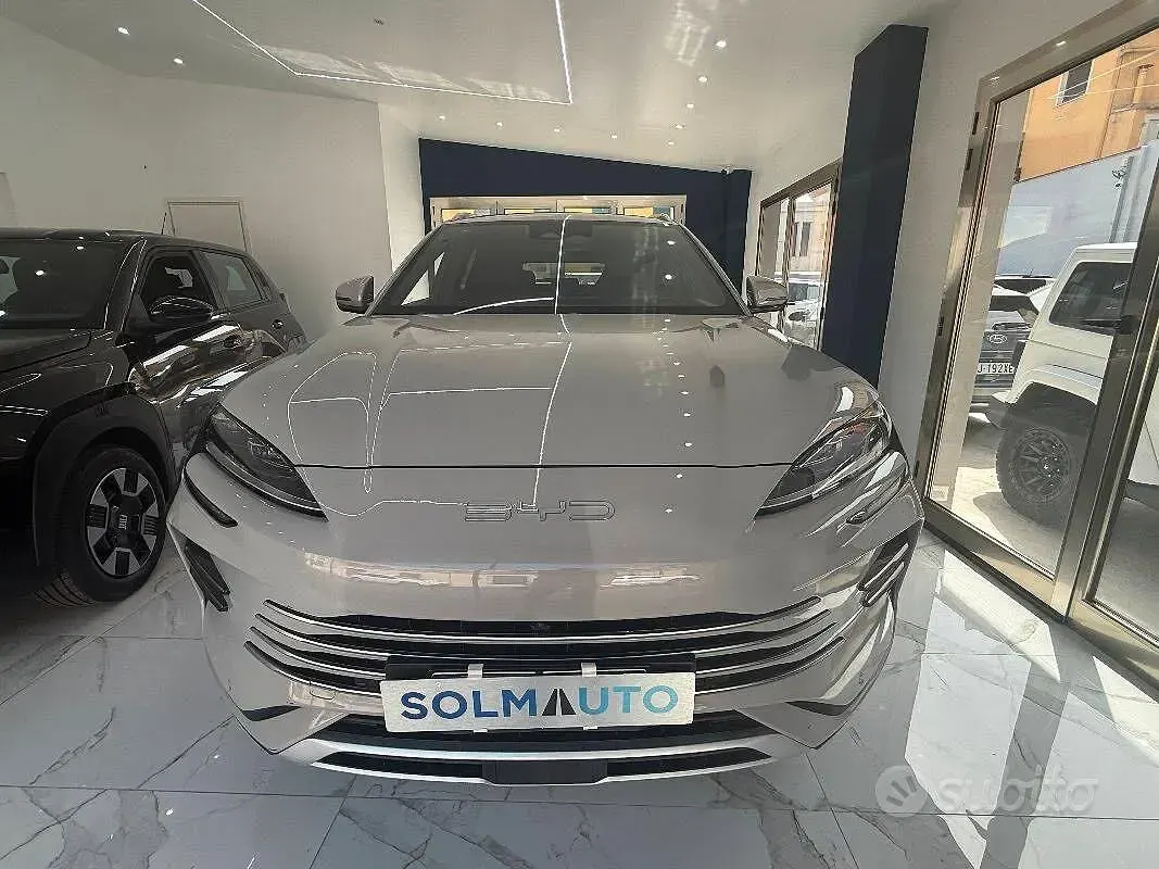 Usata BYD Seal U Design 215 CV (158 kW) 2025 Grigio SUV