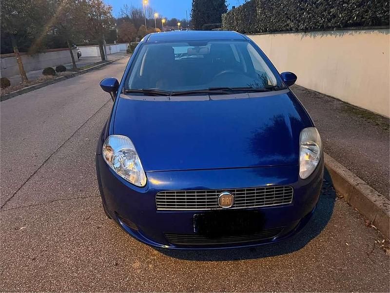 Usata Fiat Grande Punto 75 CV (55 kW) 2008 Blu/azzurro Utilitaria