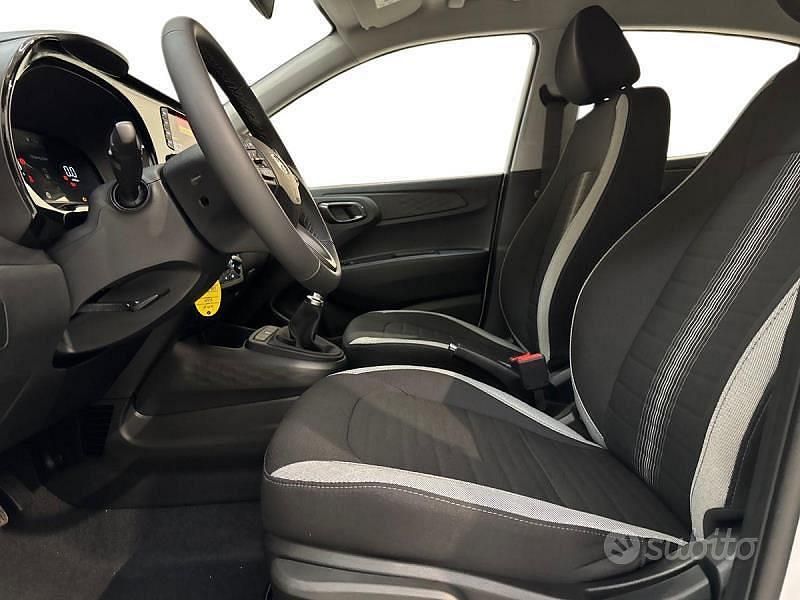 Nuova Hyundai i10 63 CV (46 kW) 2025 Bianco Utilitaria