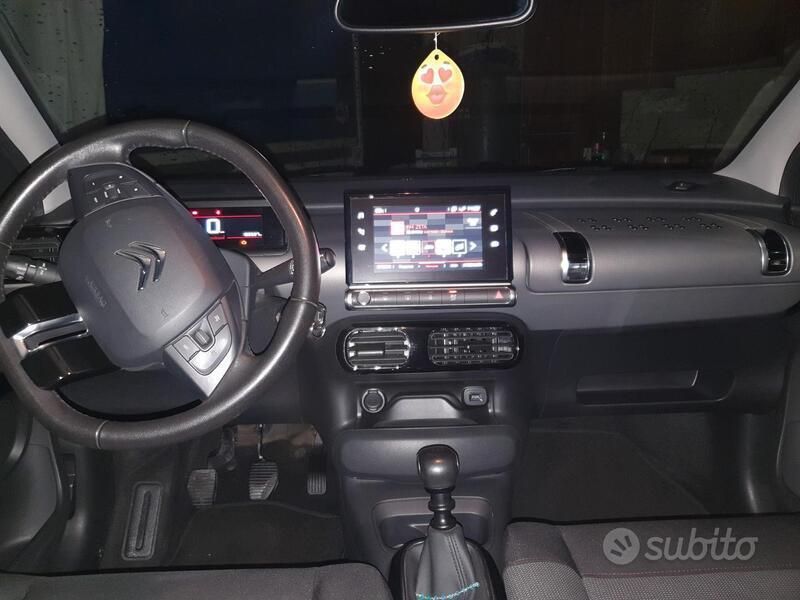Usata Citroën C4 Cactus 99 CV (72 kW) 2019 Bianco Utilitaria