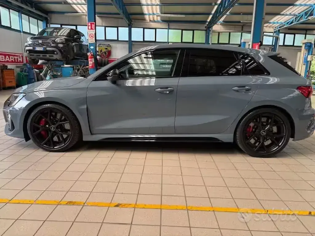 Usata Audi RS3 400 CV (294 kW) 2023 Grigio Berlina