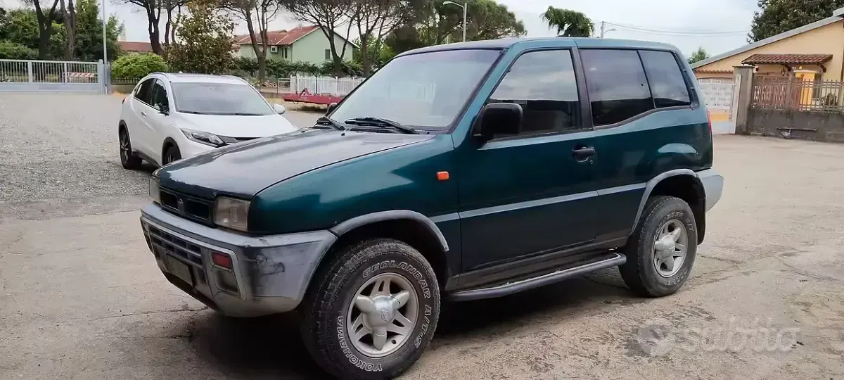 Usata Nissan Terrano 101 CV (74 kW) 1995 Verde SUV