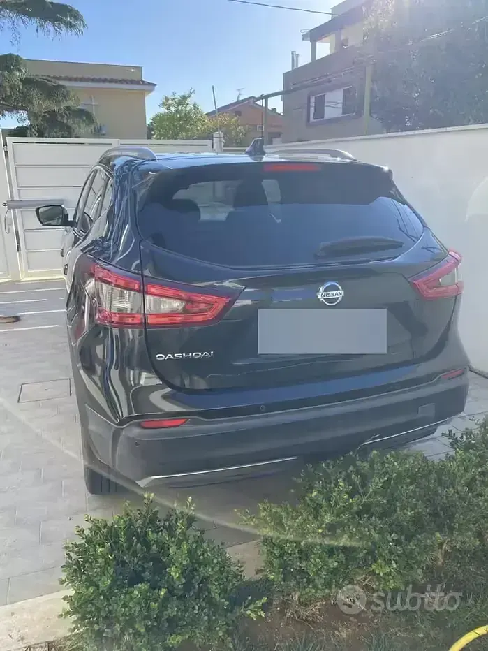 Usata Nissan Qashqai N-Connecta 116 CV (85 kW) 2018 Nero SUV
