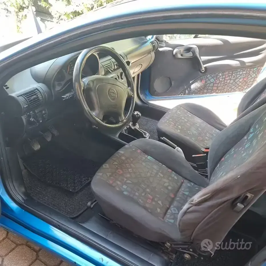 Usata Opel Tigra 1998 Blu Coupé