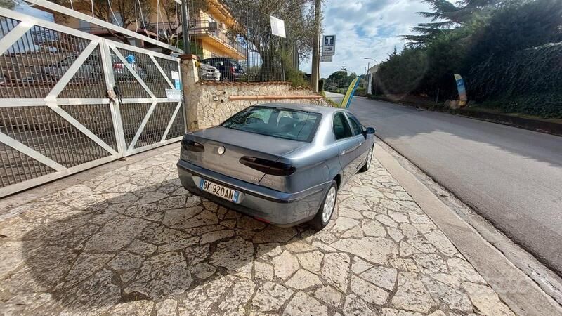 Usata Alfa Romeo 166 136 CV (100 kW) 2000 Grigio Berlina
