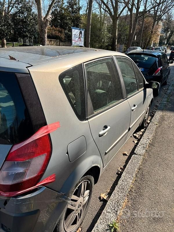 Usata Renault Scénic 2003 Grigio Monovolume