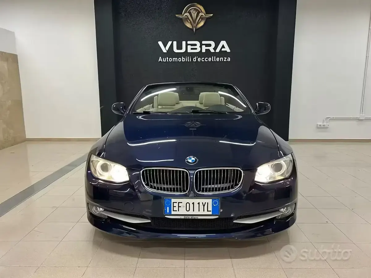 Usata BMW 330 Cabriolet 245 CV (180 kW) 2011 Blu Cabrio