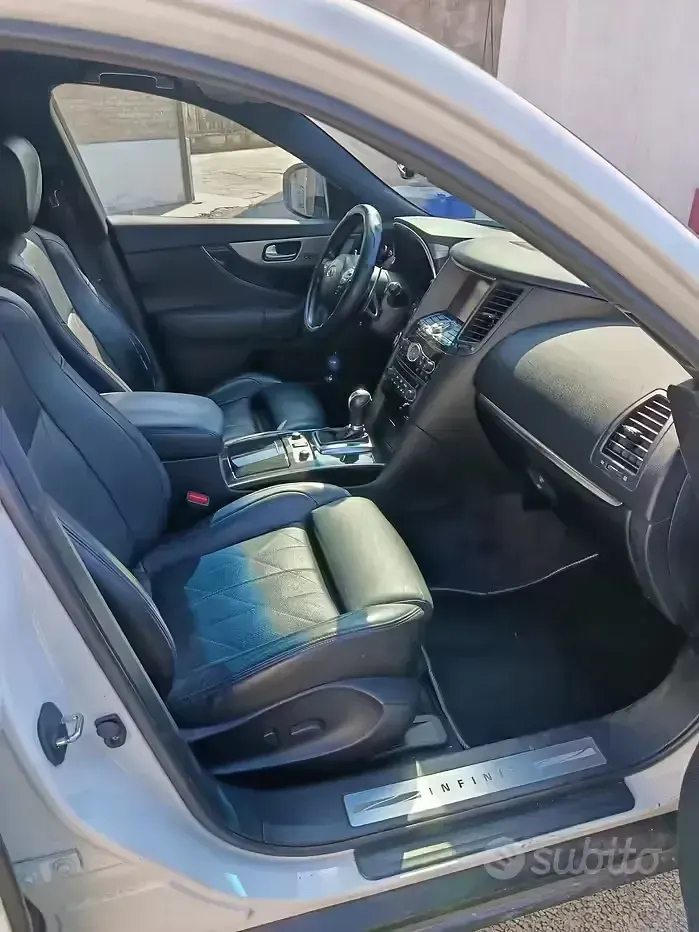Usata Infiniti QX70 238 CV (175 kW) 2015 Bianco SUV