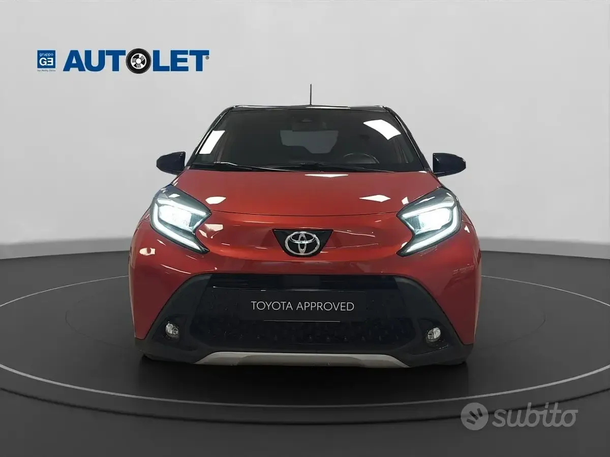 Usata Toyota Aygo X Lounge 72 CV (52 kW) 2022 Rosso SUV