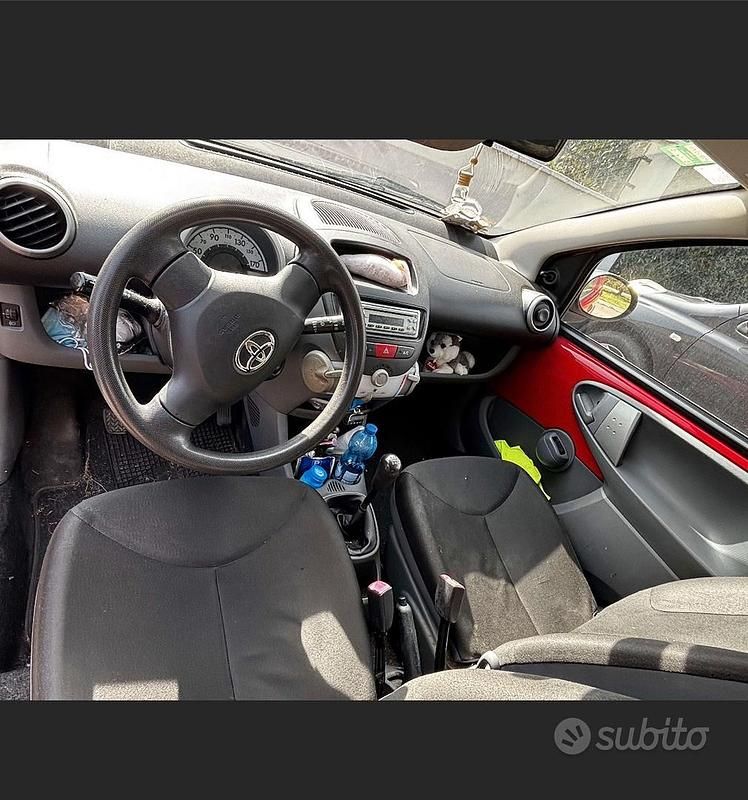 Usata Toyota Aygo 2007 Rosso Utilitaria