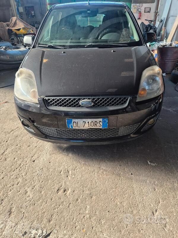 Usata Ford Fiesta 68 CV (50 kW) 2007 Utilitaria