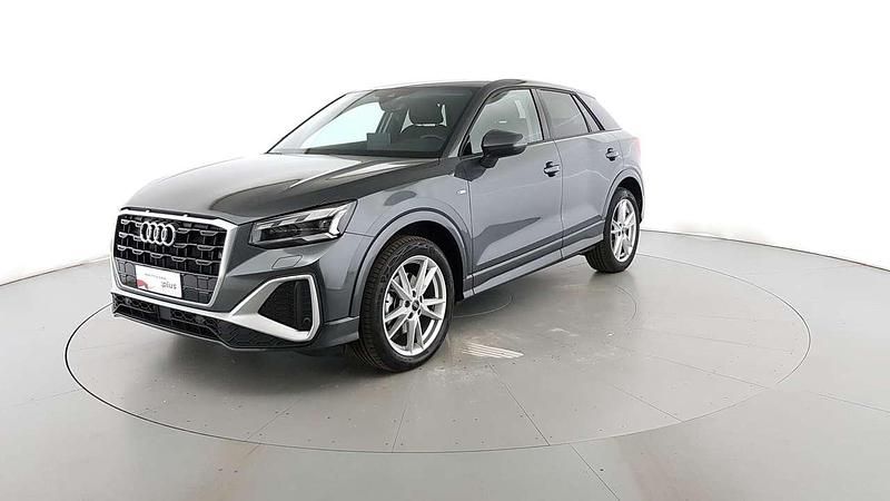 Grigio daytona Usata 2024 Audi Q2 S-Line SUV | 31.800 € (Buon prezzo) - Immagine 1/4
