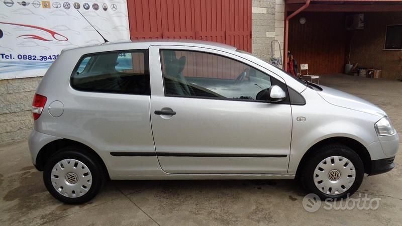 Usata VW Fox 70 CV (51 kW) 2008 Grigio Utilitaria