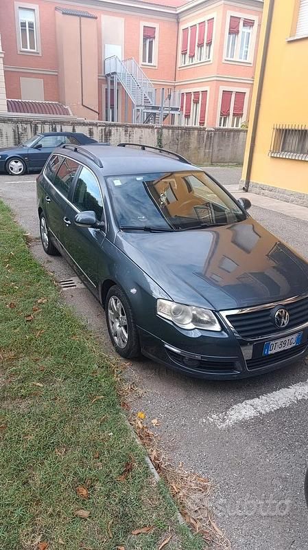 Usata VW Passat 150 CV (110 kW) 2008 Verde Station wagon