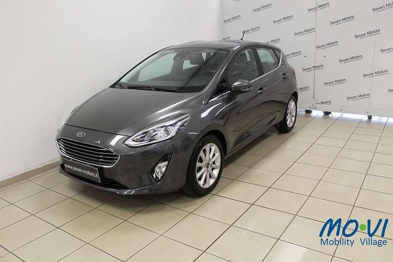 Usata Ford Fiesta Titanium 75 CV (55 kW) 2020 Grigio Utilitaria