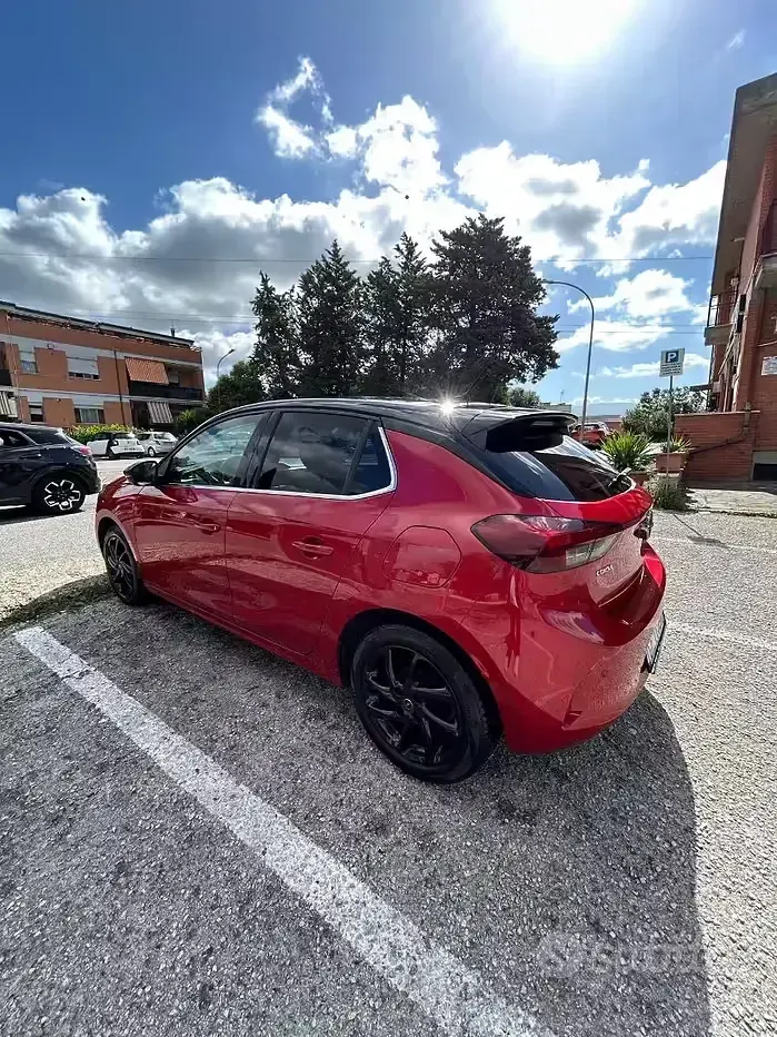 Usata Opel Corsa Elegance 75 CV (55 kW) 2021 Rosso Utilitaria