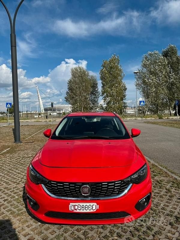 Usata 2019 Fiat Tipo Due volumi | 11.500 € (Buon prezzo) - Immagine 1/4
