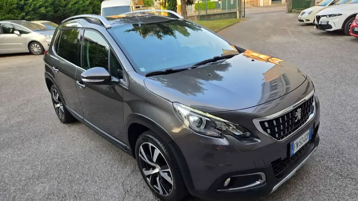 Usata Peugeot 2008 Allure 99 CV (72 kW) 2018 Grigio SUV