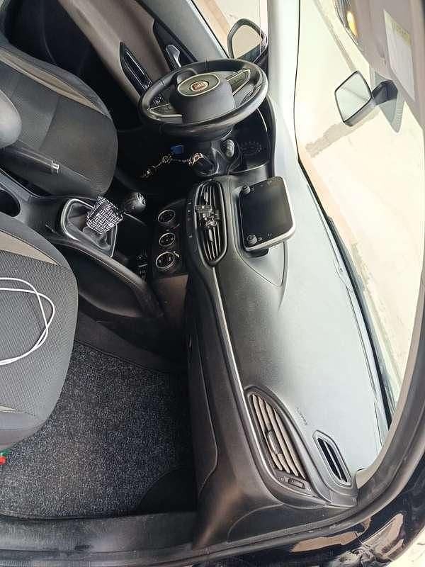 Usata Fiat Tipo 120 CV (88 kW) 2017 Nero Station wagon