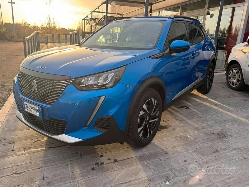 Blu Usata 2020 Peugeot 2008 Allure SUV | 15.500 € (Buon prezzo) - Immagine 1/4