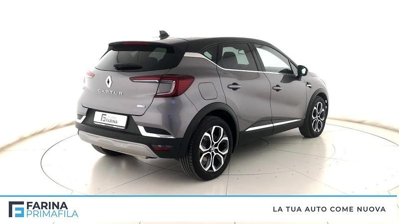 Usata Renault Captur Intens 92 CV (67 kW) 2021 Grigio SUV