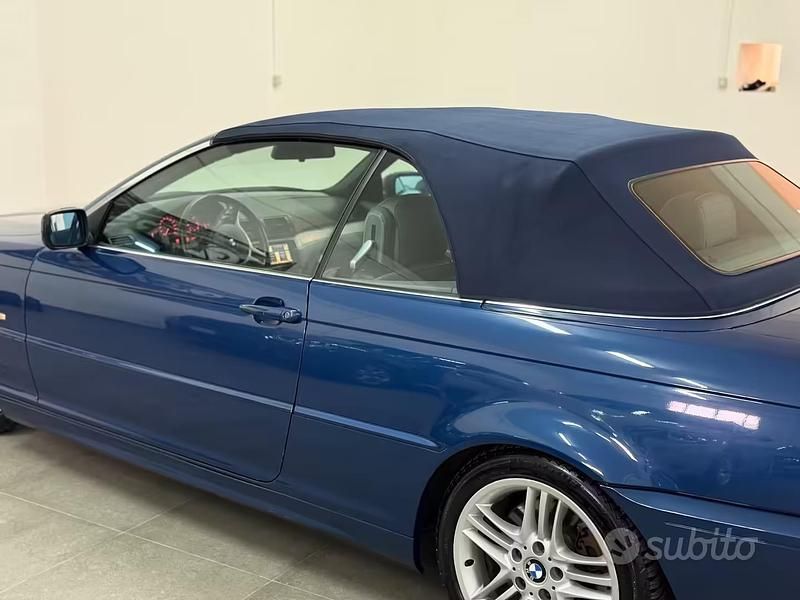 Usata BMW 330 231 CV (169 kW) 2001 Blu Cabrio