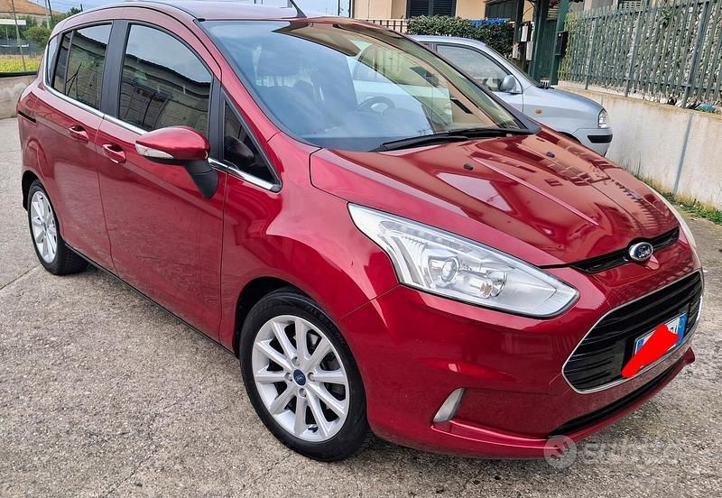 Usata Ford B-MAX Titanium 75 CV (55 kW) 2018 Rosso Monovolume