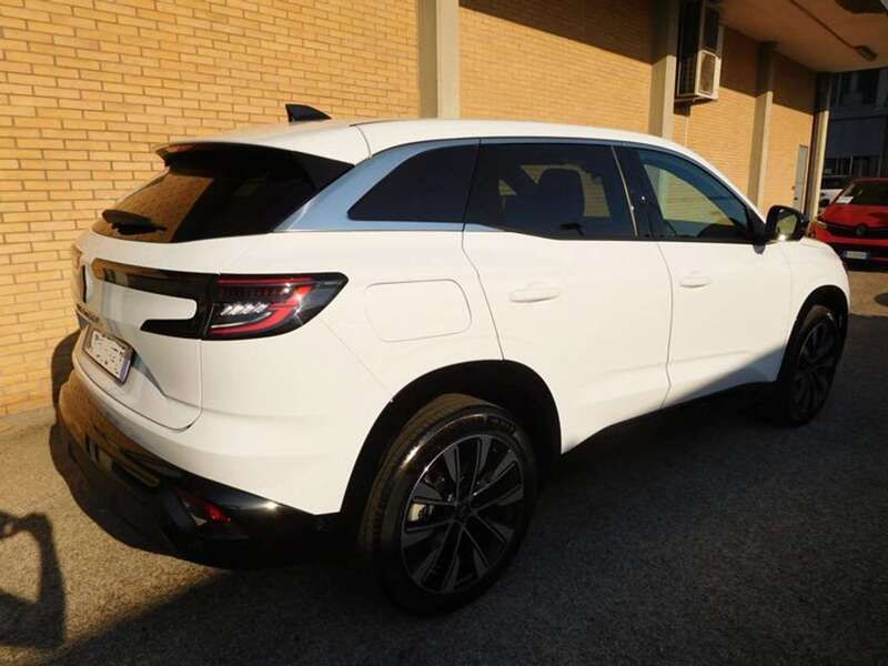 Usata Renault Austral Techno 160 CV (117 kW) 2024 Bianco SUV