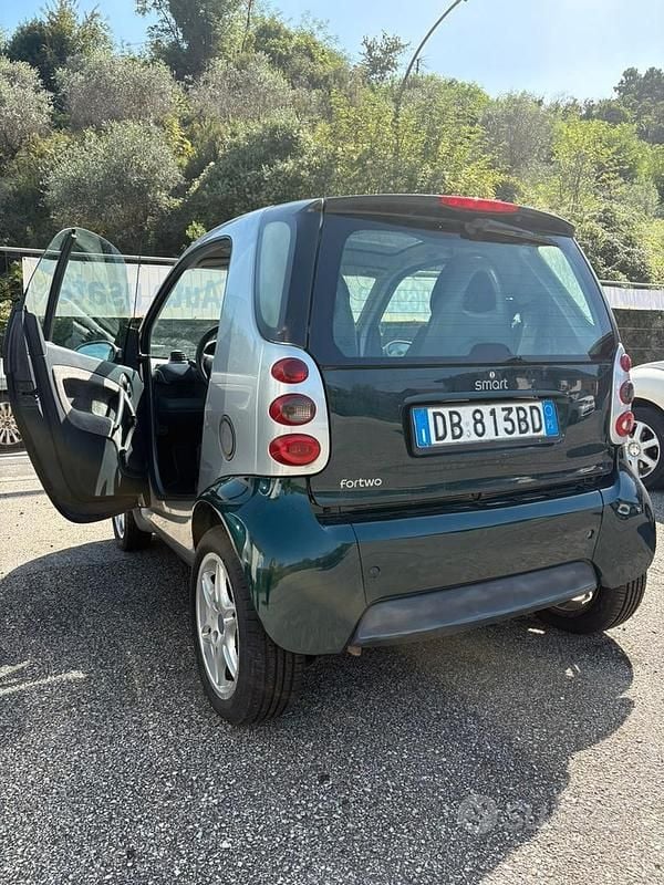 Usata Smart ForTwo Coupé 61 CV (44 kW) 2006 Utilitaria