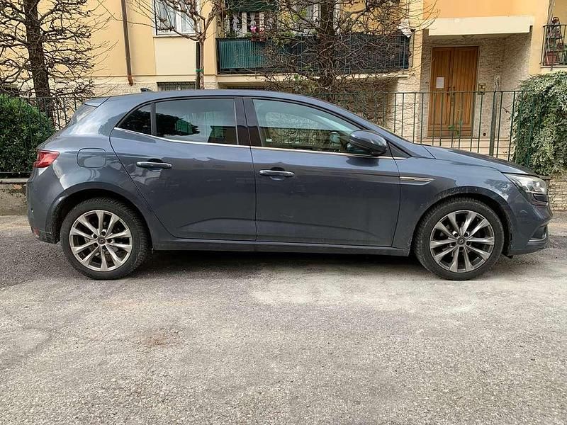 Usata Renault Mégane IV Intens 110 CV (80 kW) 2016 Blu/azzurro Berlina