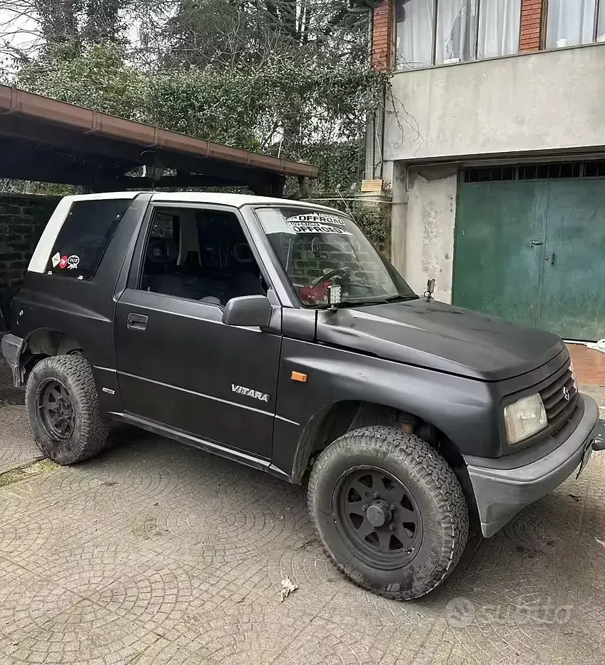 Usata Suzuki Vitara 96 CV (70 kW) 1995 Nero Cabrio