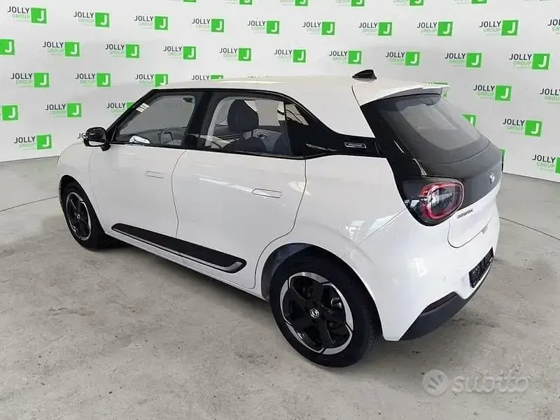 Nuova DongFeng Box 69 kW (95 CV) 2026 Bianco Utilitaria